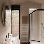 Luxe Hottub Japandi Tiny House In Het Bos 펜션 넌스피트