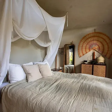 בית נופש Luxe Hottub Japandi Tiny House In Het Bos נונספייט