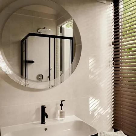 Luxe Hottub Japandi Tiny House In Het Bos