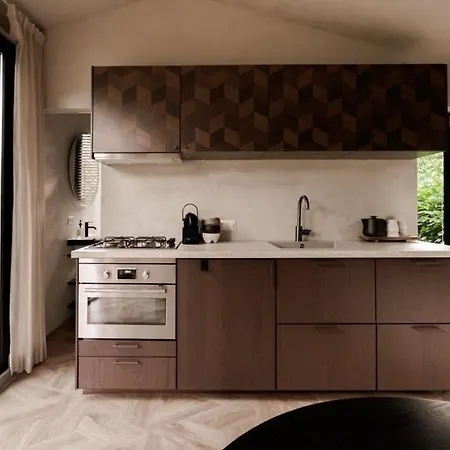 בית נופש Luxe Hottub Japandi Tiny House In Het Bos