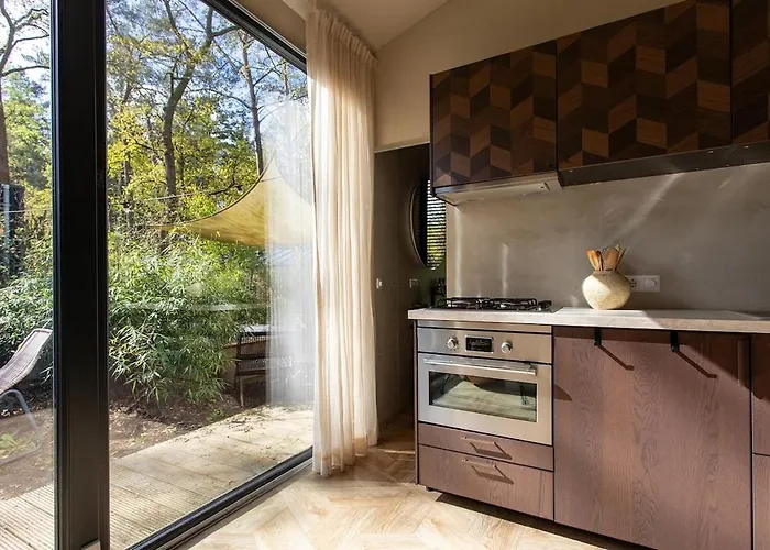 Luxe Hottub Japandi Tiny House In Het Bos 펜션 넌스피트